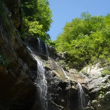 濂泉响谷自然风景区