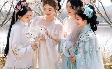 山海月汉服摄影工作室