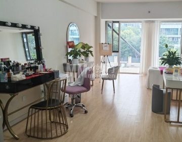 洋洋美妆造型工作室