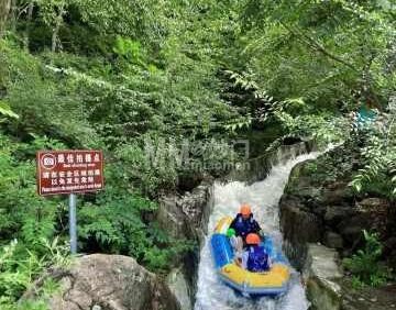 雾灵西峰景区高山滑水